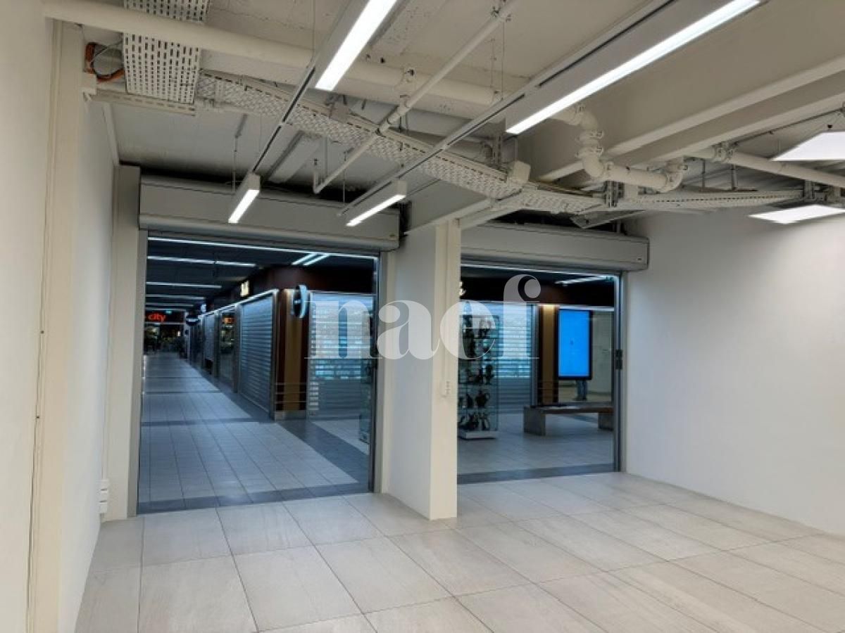 À louer : Surface Commerciale Arcade Meyrin - Ref : 200441.36 | Naef Immobilier