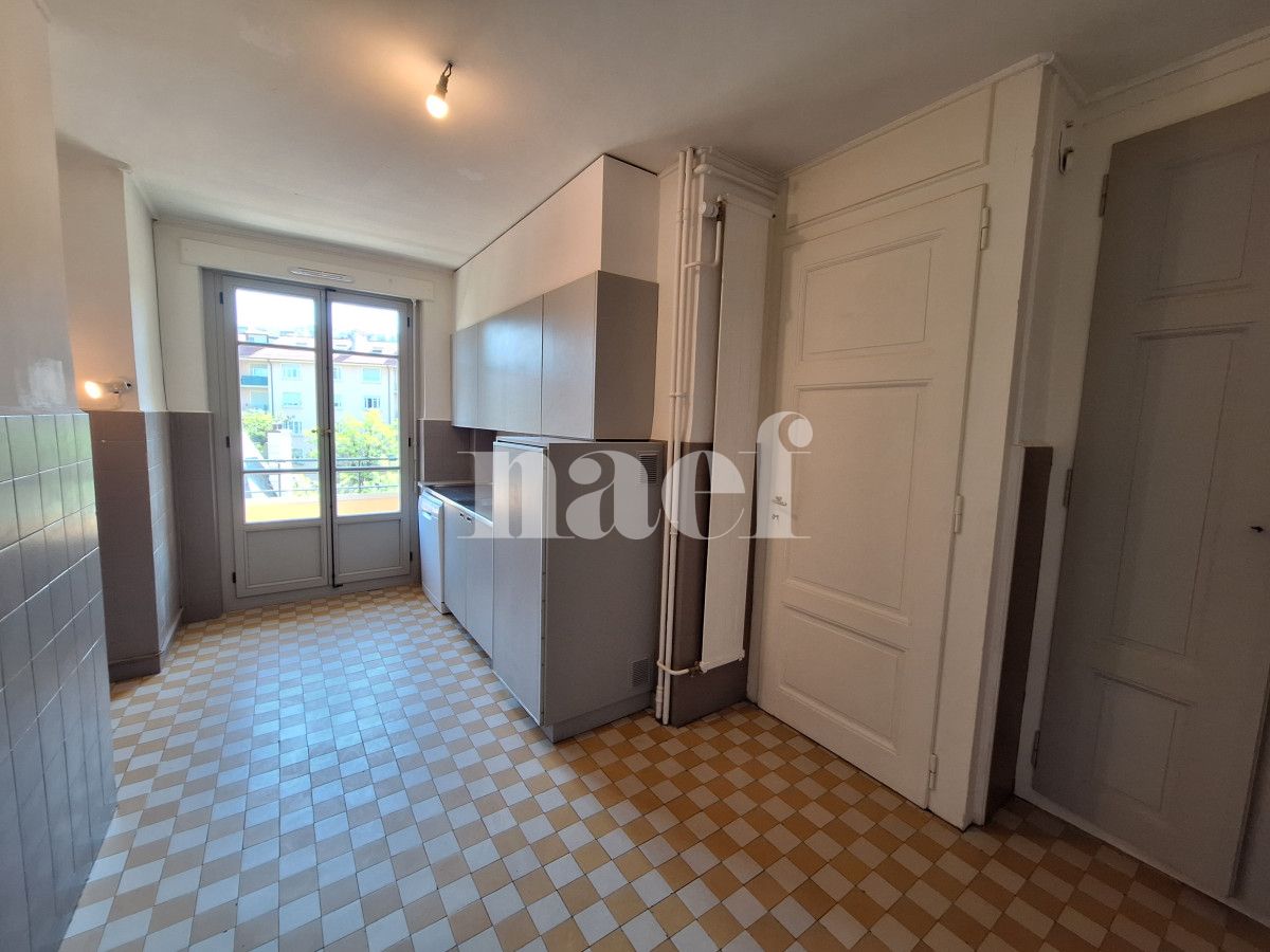 À louer : Appartement 5.5 Pieces Genève - Ref : 202122.4002 | Naef Immobilier