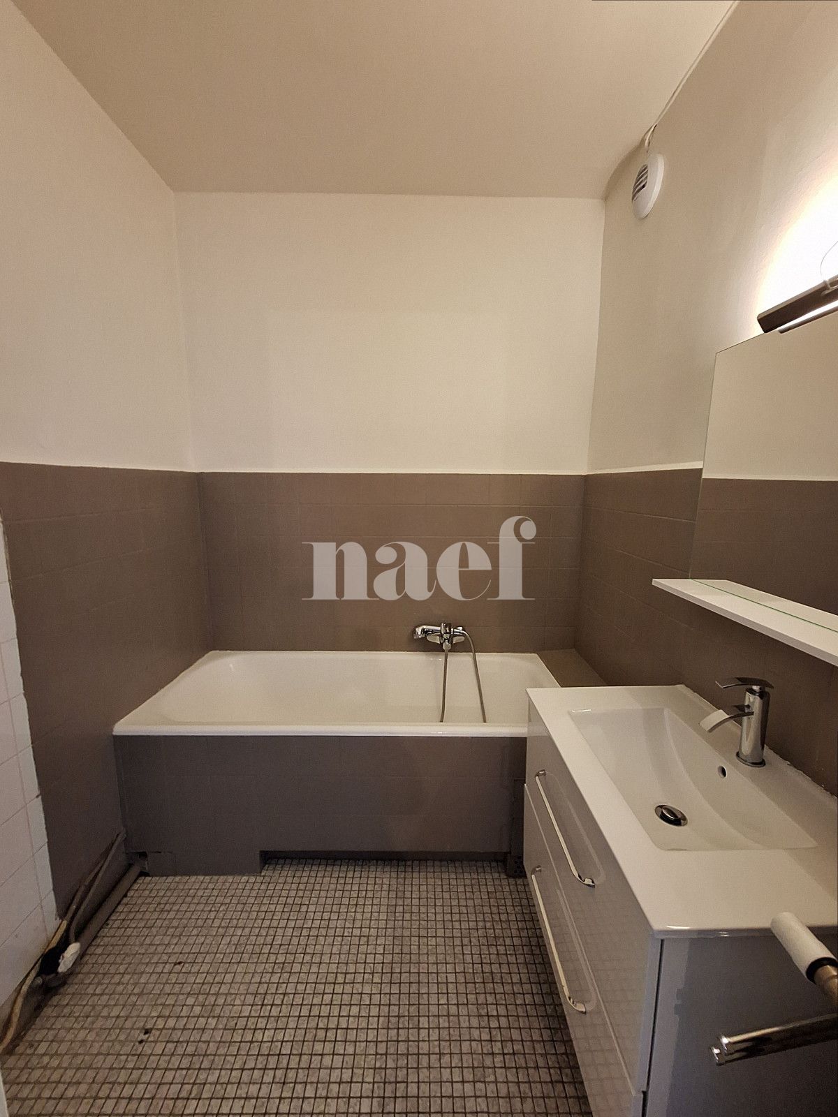 À louer : Appartement 5.5 Pieces Genève - Ref : 202122.4002 | Naef Immobilier