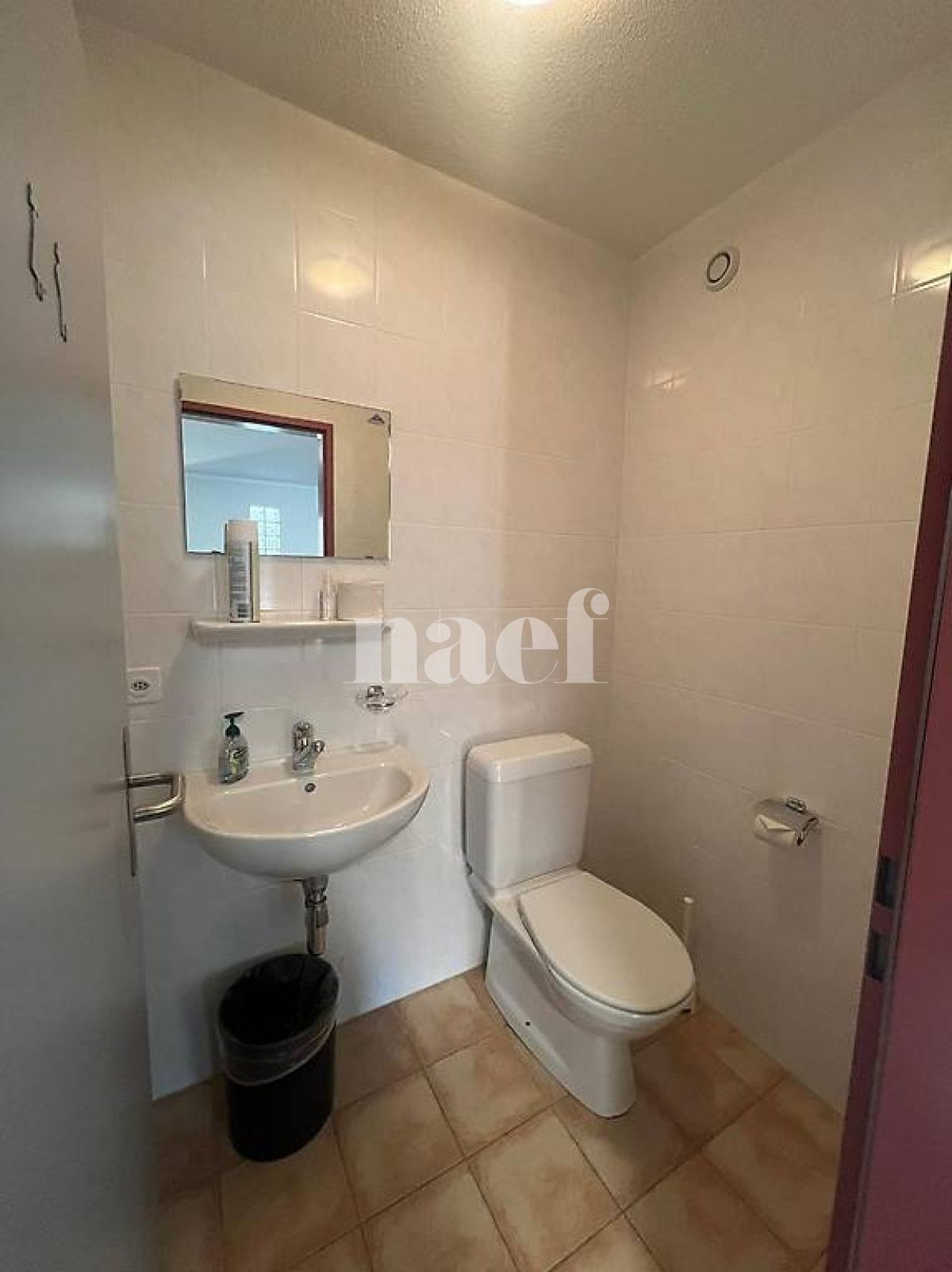 À louer : Surface Commerciale Bureau Gland - Ref : 205689.1010 | Naef Immobilier