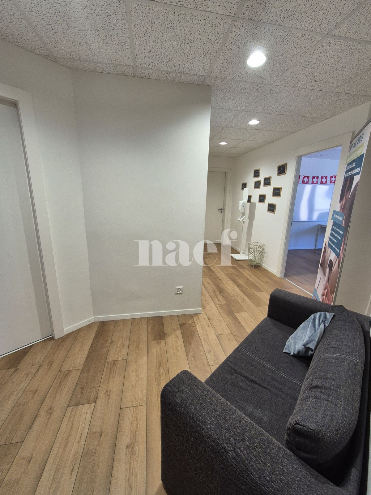 À louer : Surface Commerciale Bureau Nyon - Ref : 205831.3001 | Naef Immobilier