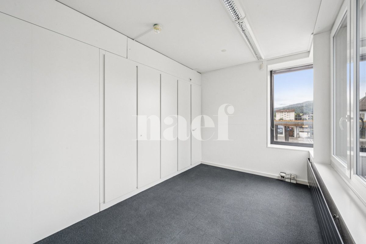À louer : Surface Commerciale Bureau Delémont - Ref : 208700.1002 | Naef Immobilier