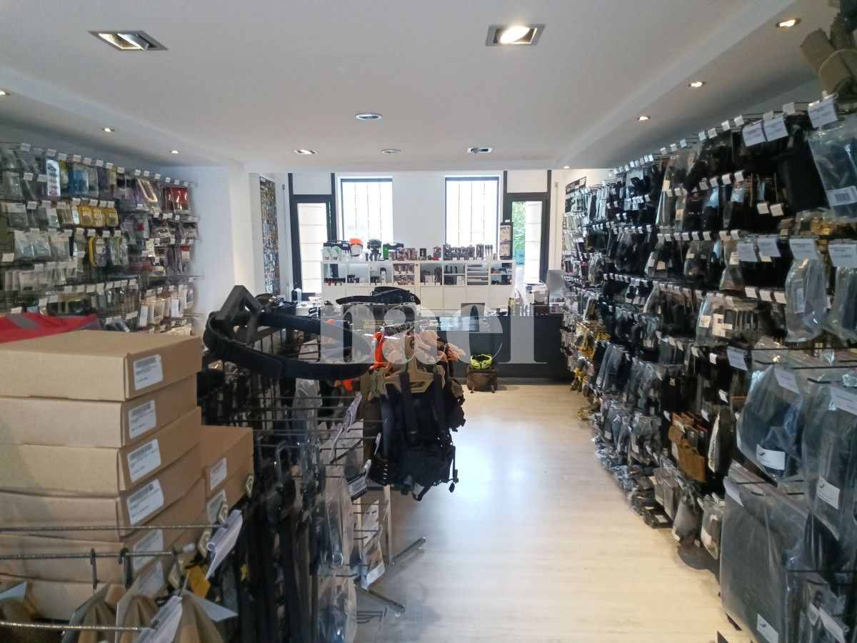 À louer : Surface Commerciale Arcade Carouge GE - Ref : 211166.1 | Naef Immobilier