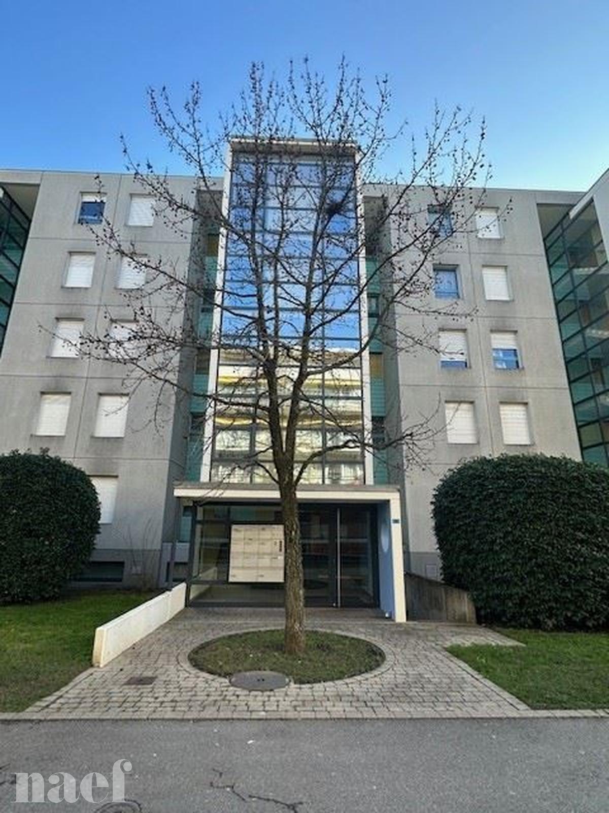 À louer : Parking  Petit-Lancy - Ref : 212661.62108 | Naef Immobilier