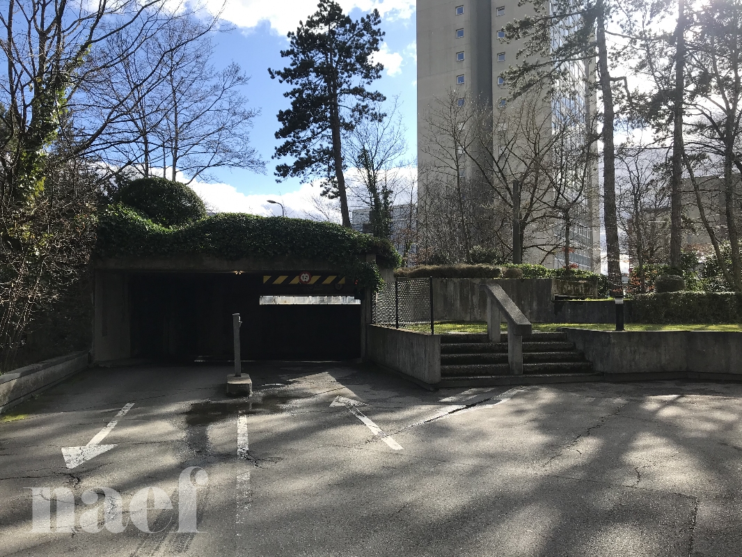 À louer : Parking couvert Genève - Ref : 47091 | Naef Immobilier