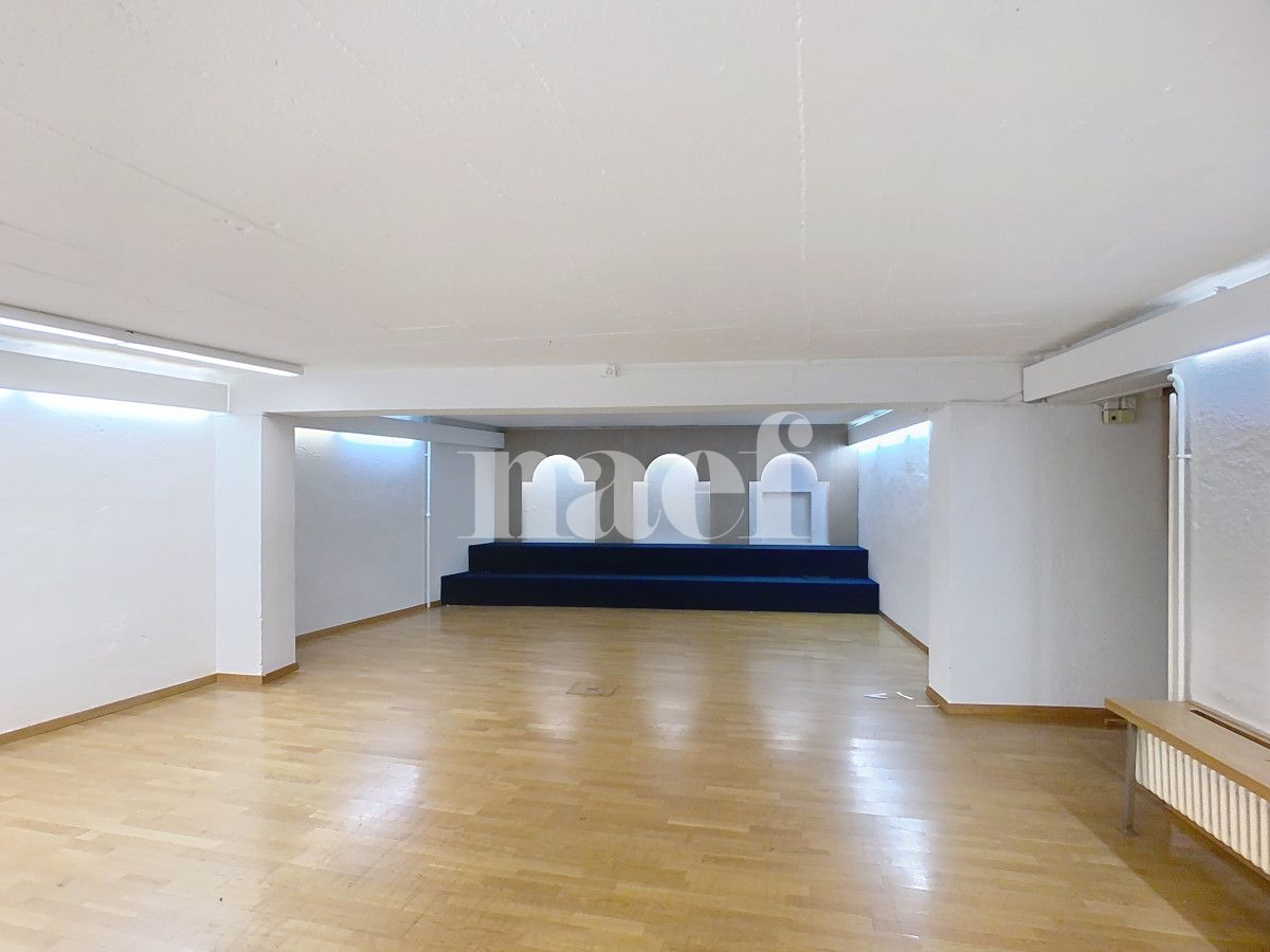 À louer : Surface Commerciale Arcade Aigle - Ref : EC.38575 | Naef Immobilier