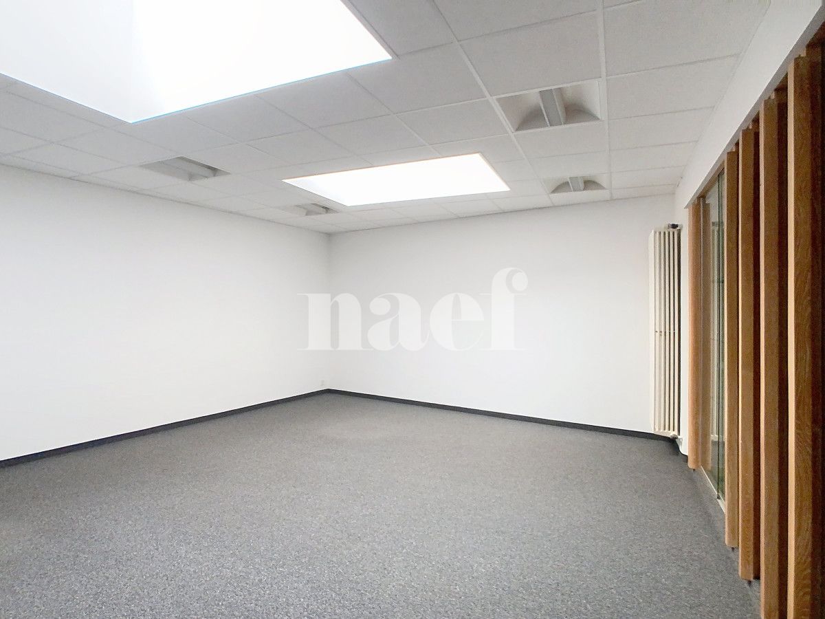 À louer : Surface Commerciale Arcade Aigle - Ref : EC.38575 | Naef Immobilier