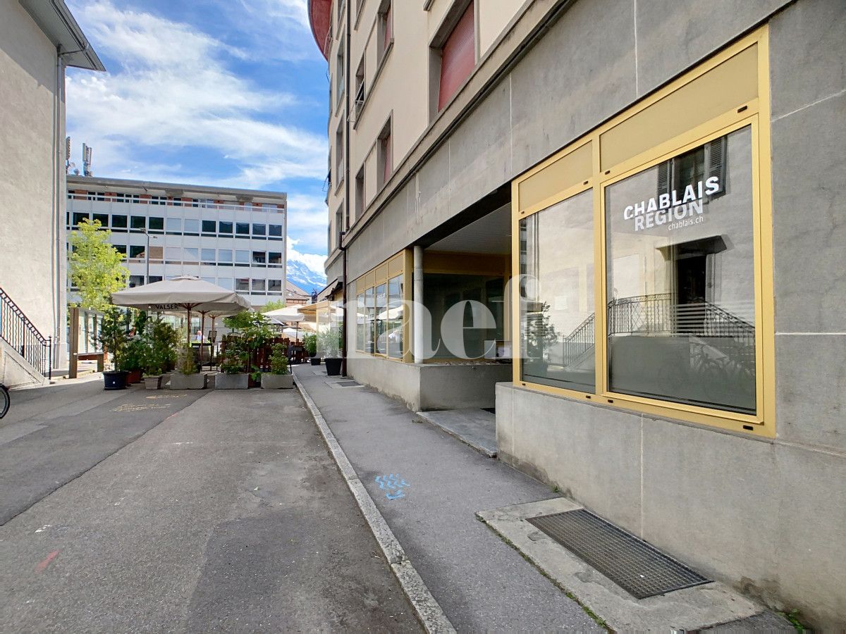 À louer : Surface Commerciale Arcade Aigle - Ref : EC.38575 | Naef Immobilier