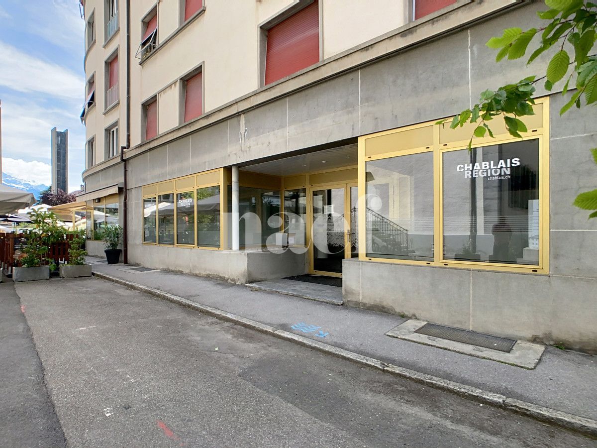 À louer : Surface Commerciale Arcade Aigle - Ref : EC.38575 | Naef Immobilier