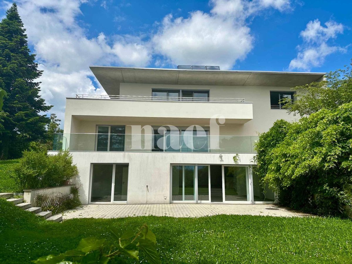 À louer : Maison 14 Pieces Bellevue - Ref : EC.39006 | Naef Immobilier