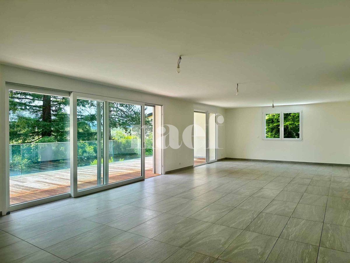 À louer : Maison 14 Pieces Bellevue - Ref : EC.39006 | Naef Immobilier
