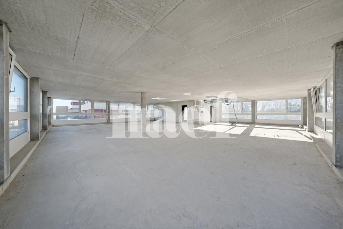 À louer : Surface Commerciale Bureau Gland - Ref : EC.40288 | Naef Immobilier
