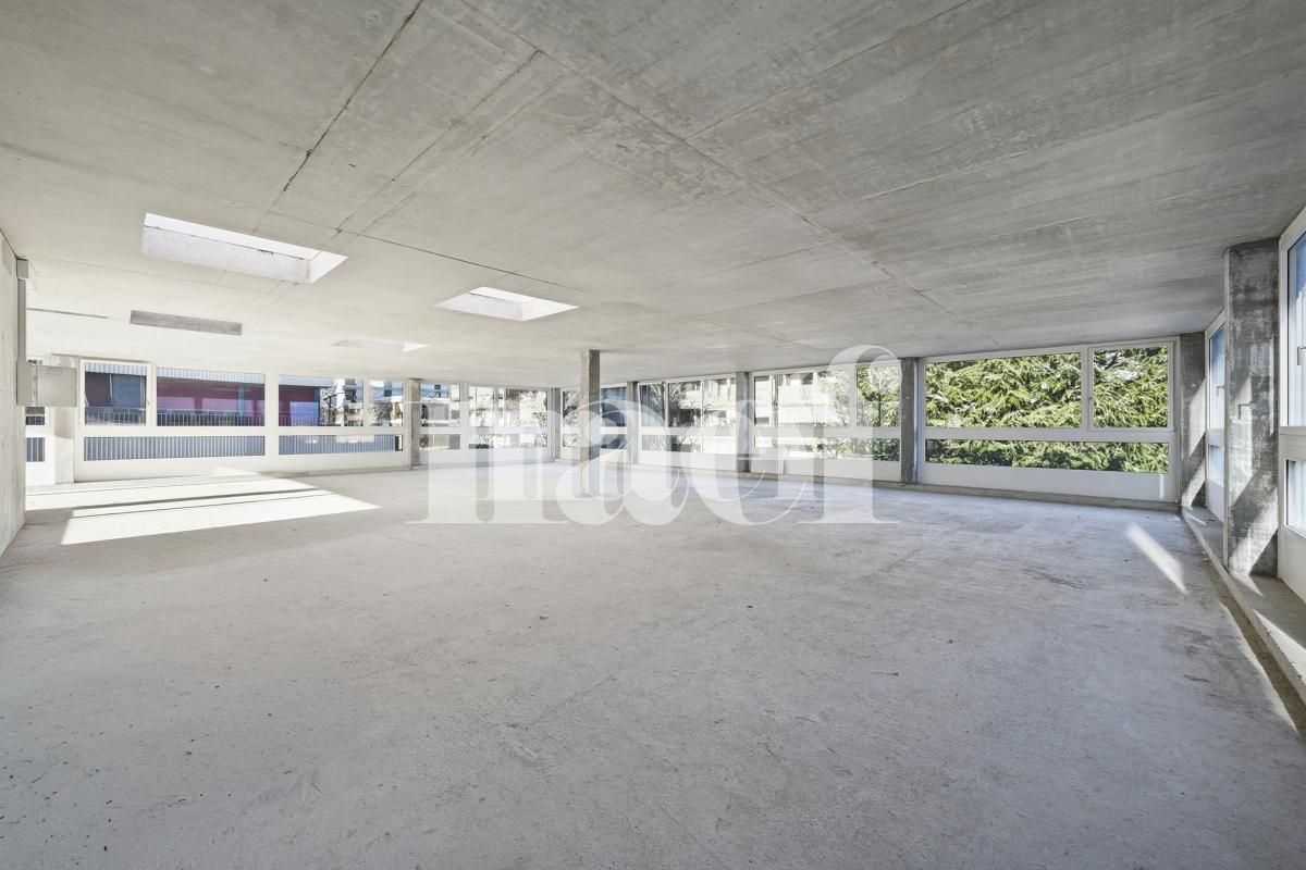 À louer : Surface Commerciale Bureau Gland - Ref : EC.40289 | Naef Immobilier