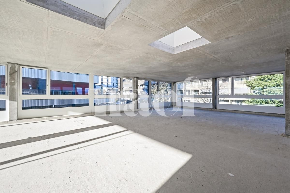 À louer : Surface Commerciale Bureau Gland - Ref : EC.40291 | Naef Immobilier