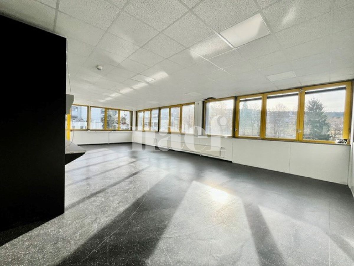 À louer : Surface Commerciale Bureau La Chaux-de-Fonds - Ref : EC.41287 | Naef Immobilier