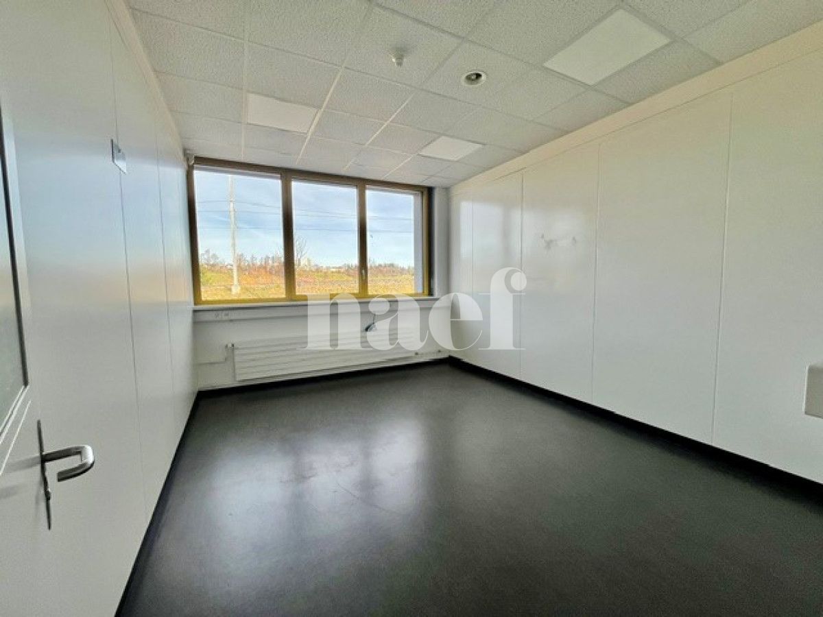 À louer : Surface Commerciale Bureau La Chaux-de-Fonds - Ref : EC.41287 | Naef Immobilier