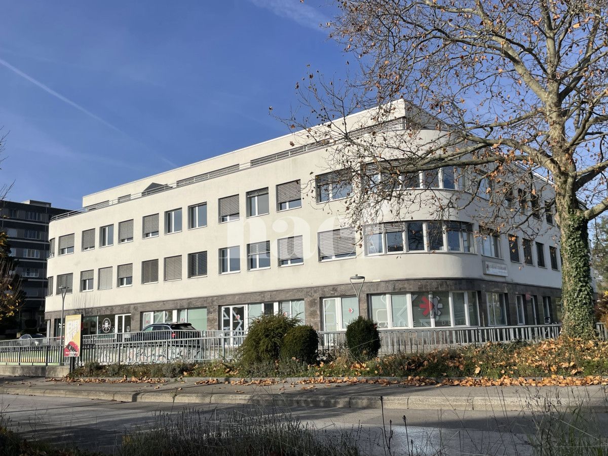 À louer : Surface Commerciale Bureau Gland - Ref : EC.41564 | Naef Immobilier