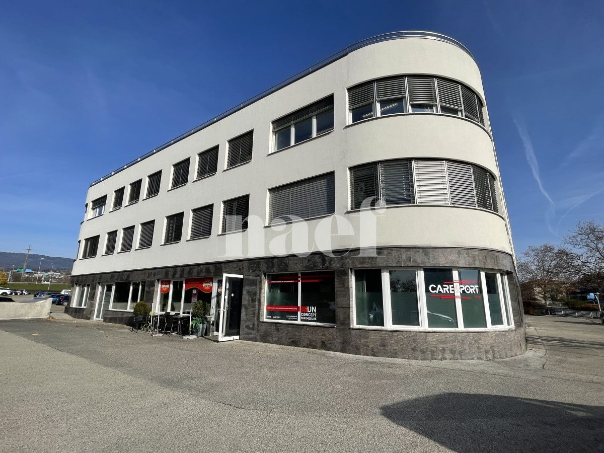 À louer : Surface Commerciale Bureau Gland - Ref : EC.41564 | Naef Immobilier