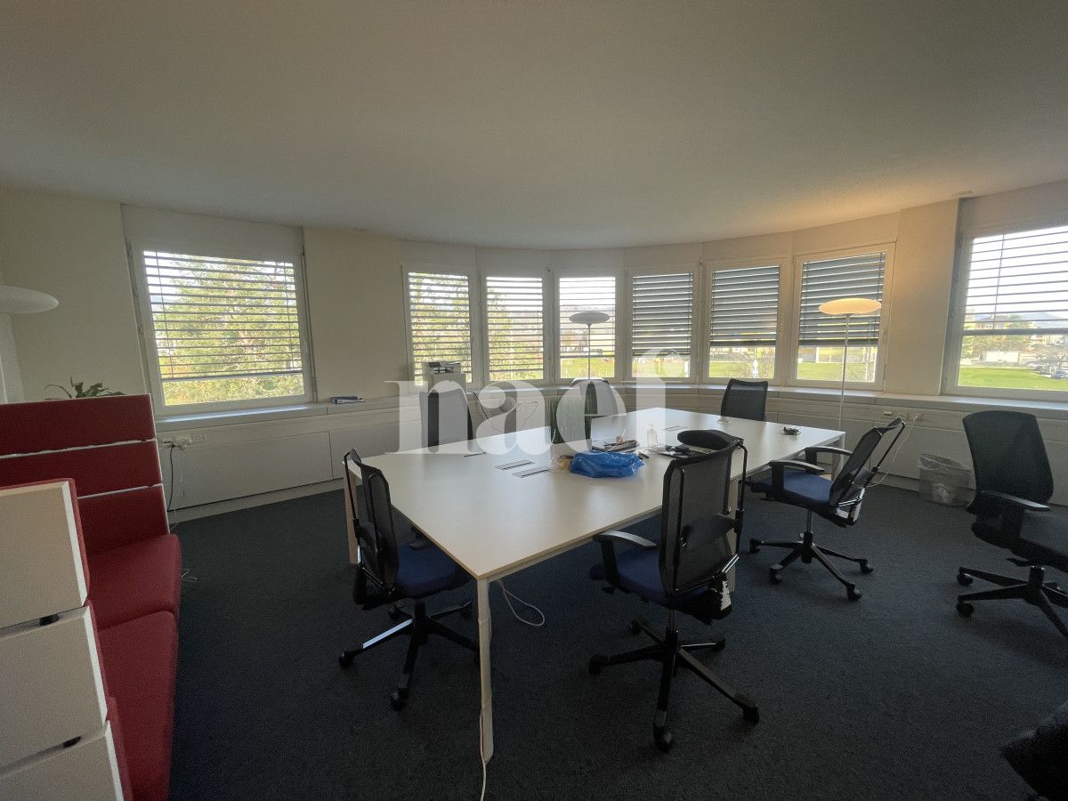 À louer : Surface Commerciale Bureau Gland - Ref : EC.41564 | Naef Immobilier
