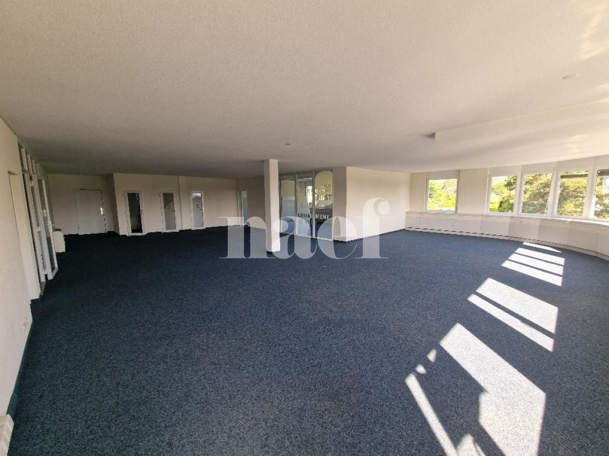 À louer : Surface Commerciale Bureau Gland - Ref : EC.45010 | Naef Immobilier