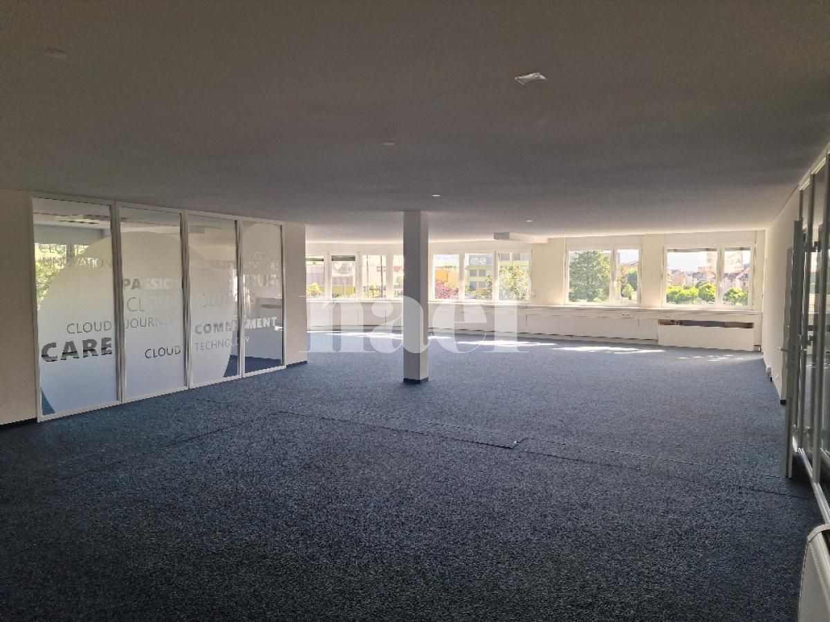 À louer : Surface Commerciale Bureau Gland - Ref : EC.45010 | Naef Immobilier