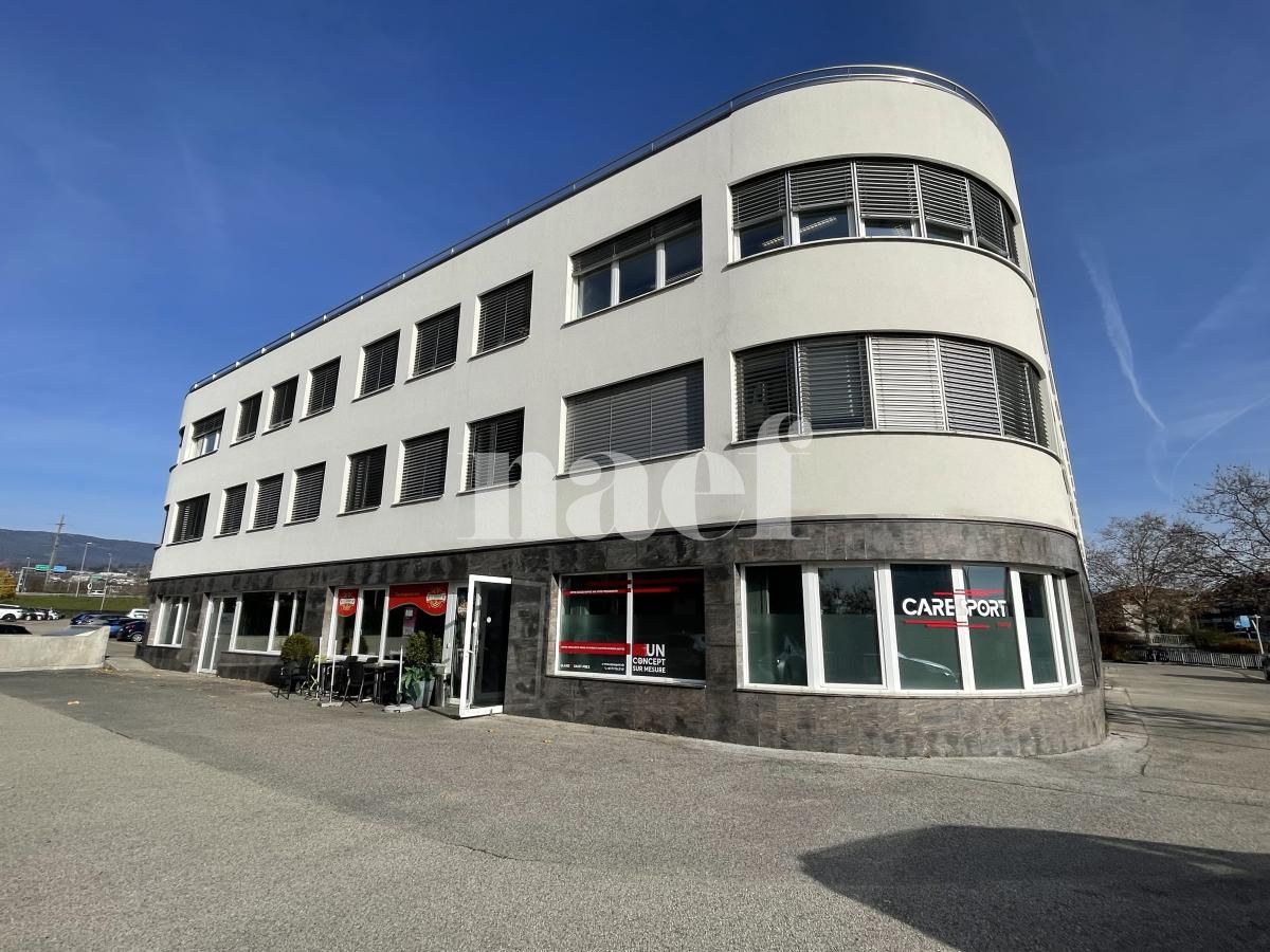 À louer : Surface Commerciale Bureau Gland - Ref : EC.45012 | Naef Immobilier