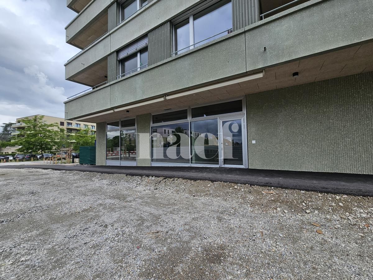 À louer : Surface Commerciale Arcade Vessy - Ref : EC.45685 | Naef Immobilier