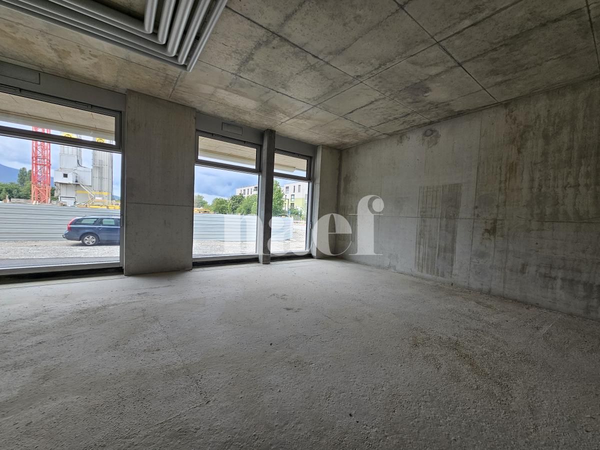 À louer : Surface Commerciale Arcade Vessy - Ref : EC.45685 | Naef Immobilier