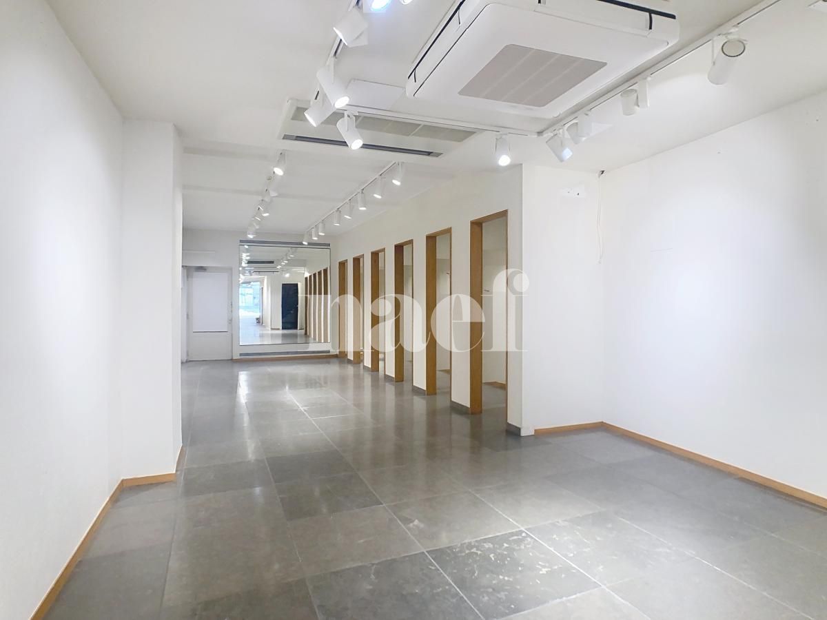 À louer : Surface Commerciale Arcade Yverdon-les-Bains - Ref : EC.46613 | Naef Immobilier