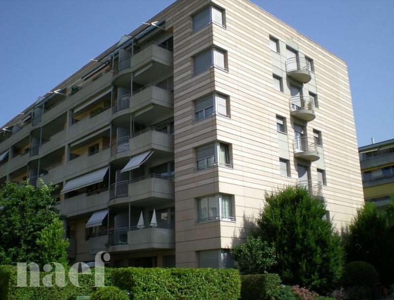 À louer : Parking couvert Le Grand-Saconnex - Ref : 13934 | Naef Immobilier