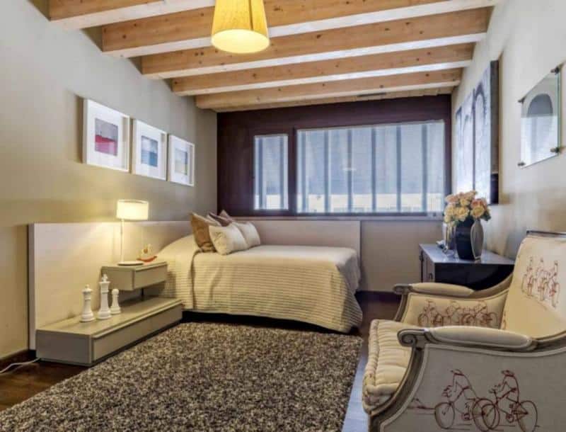 À louer : Maison 8.5 Pieces Villars-Epeney - Ref : 40439 | Naef Immobilier
