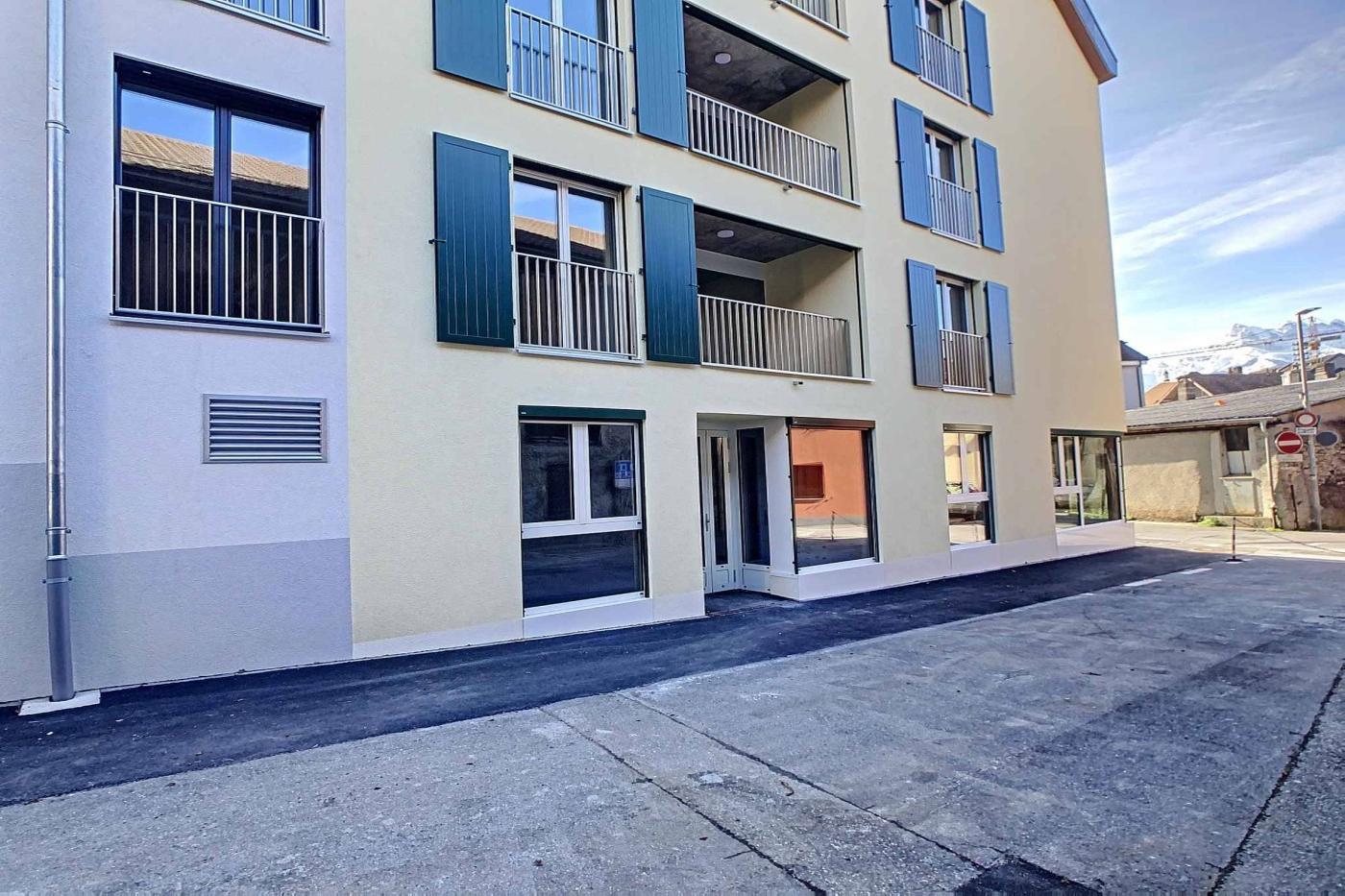 À louer : Surface Commerciale Arcade Aigle - Ref : 40262 | Naef Immobilier