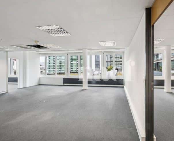 À louer : Surface Commerciale Bureau Delémont - Ref : 208700.1002 | Naef Immobilier