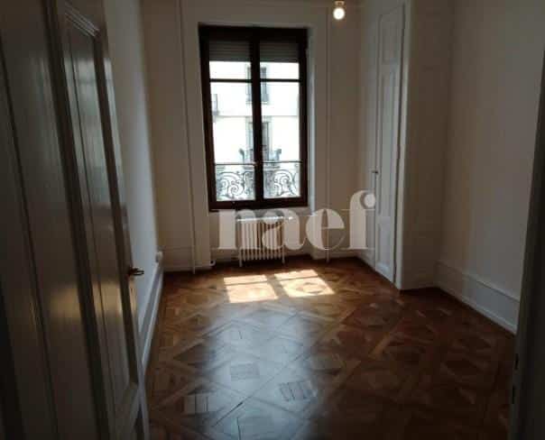 À louer : Appartement 5 Pieces Genève - Ref : 211200.2001 | Naef Immobilier