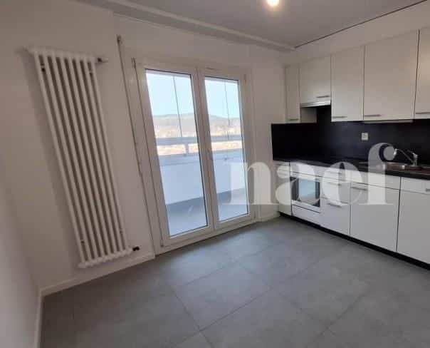 À louer : Appartement 4.5 Pieces La Chaux-de-Fonds - Ref : 219035.12004 | Naef Immobilier