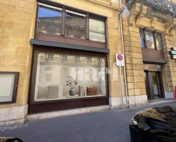 À louer : Surface Commerciale Arcade Neuchâtel - Ref : 269855.102 | Naef Immobilier