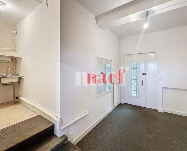 À louer : Surface Commerciale Atelier Lonay - Ref : 296002.80001 | Naef Immobilier