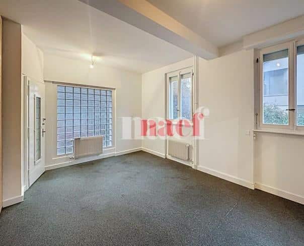 À louer : Surface Commerciale Atelier Lonay - Ref : 296002.80001 | Naef Immobilier