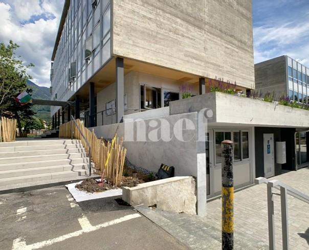 À louer : Surface Commerciale Arcade Aigle - Ref : EC.38577 | Naef Immobilier