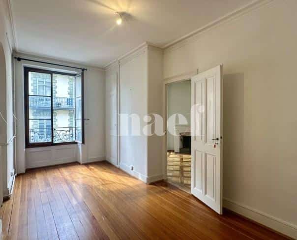 À louer : Appartement 6.5 Pieces Genève - Ref : EC.39427 | Naef Immobilier