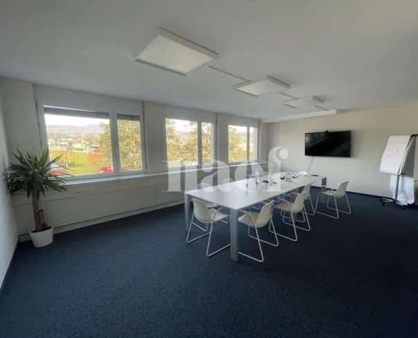 À louer : Surface Commerciale Bureau Gland - Ref : EC.45012 | Naef Immobilier