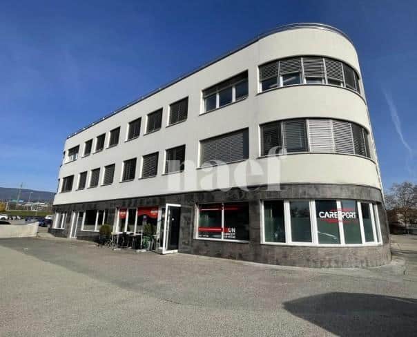À louer : Surface Commerciale Bureau Gland - Ref : EC.45012 | Naef Immobilier