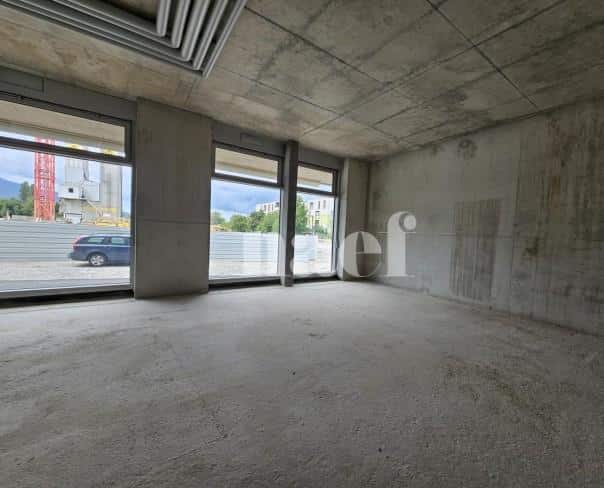 À louer : Surface Commerciale Arcade Vessy - Ref : EC.45685 | Naef Immobilier