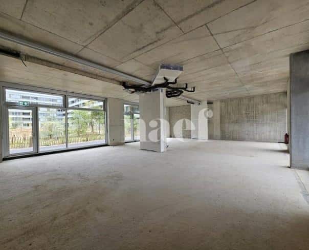 À louer : Surface Commerciale Arcade Vessy - Ref : EC.46042 | Naef Immobilier