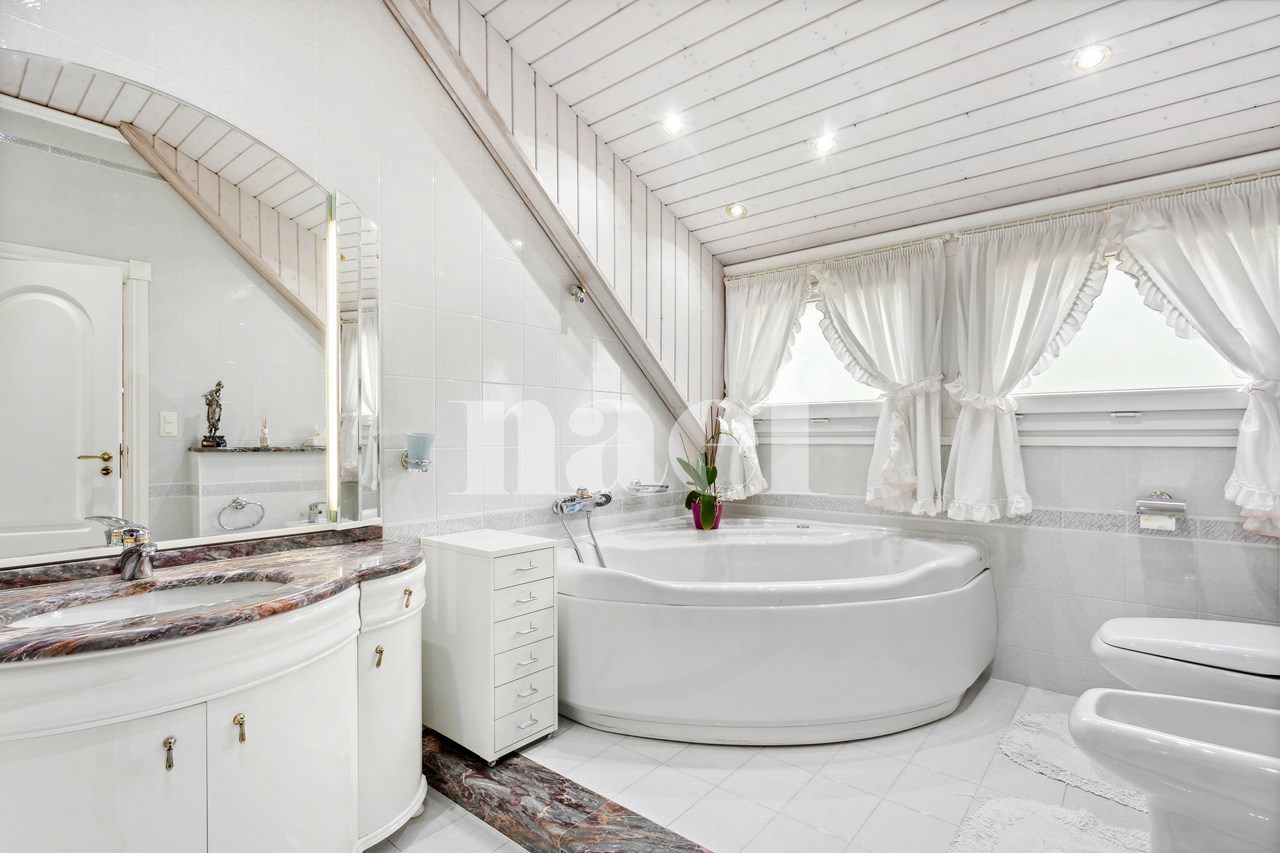 À vendre : Maison 7 chambres La Grande Béroche - Ref : 1055 | Naef Immobilier