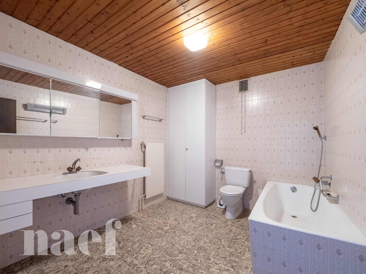 À vendre : Maison 8 chambres Vallamand - Ref : 1955 | Naef Immobilier