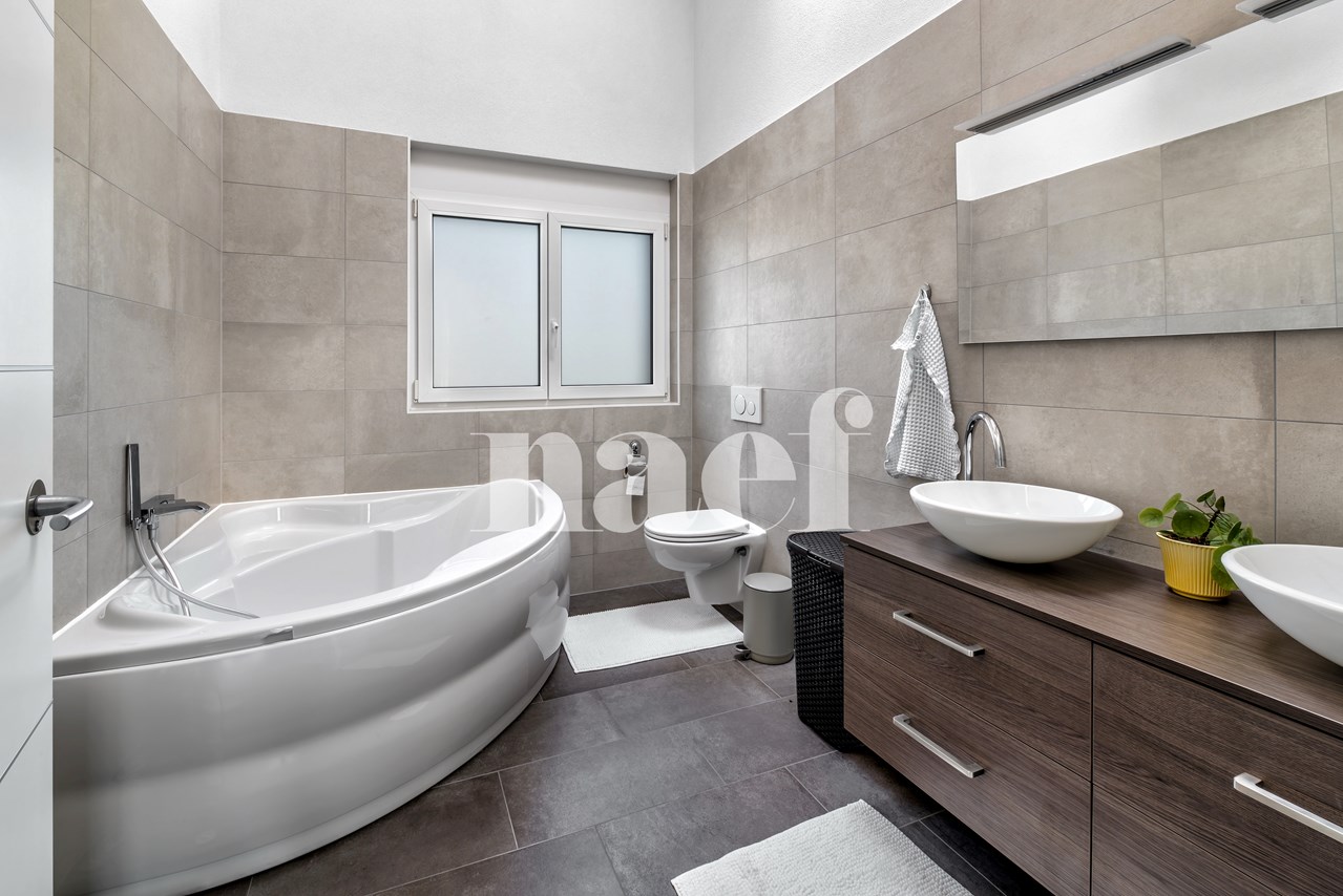 À vendre : Maison 5 chambres Hautemorges - Ref : 2362 | Naef Immobilier