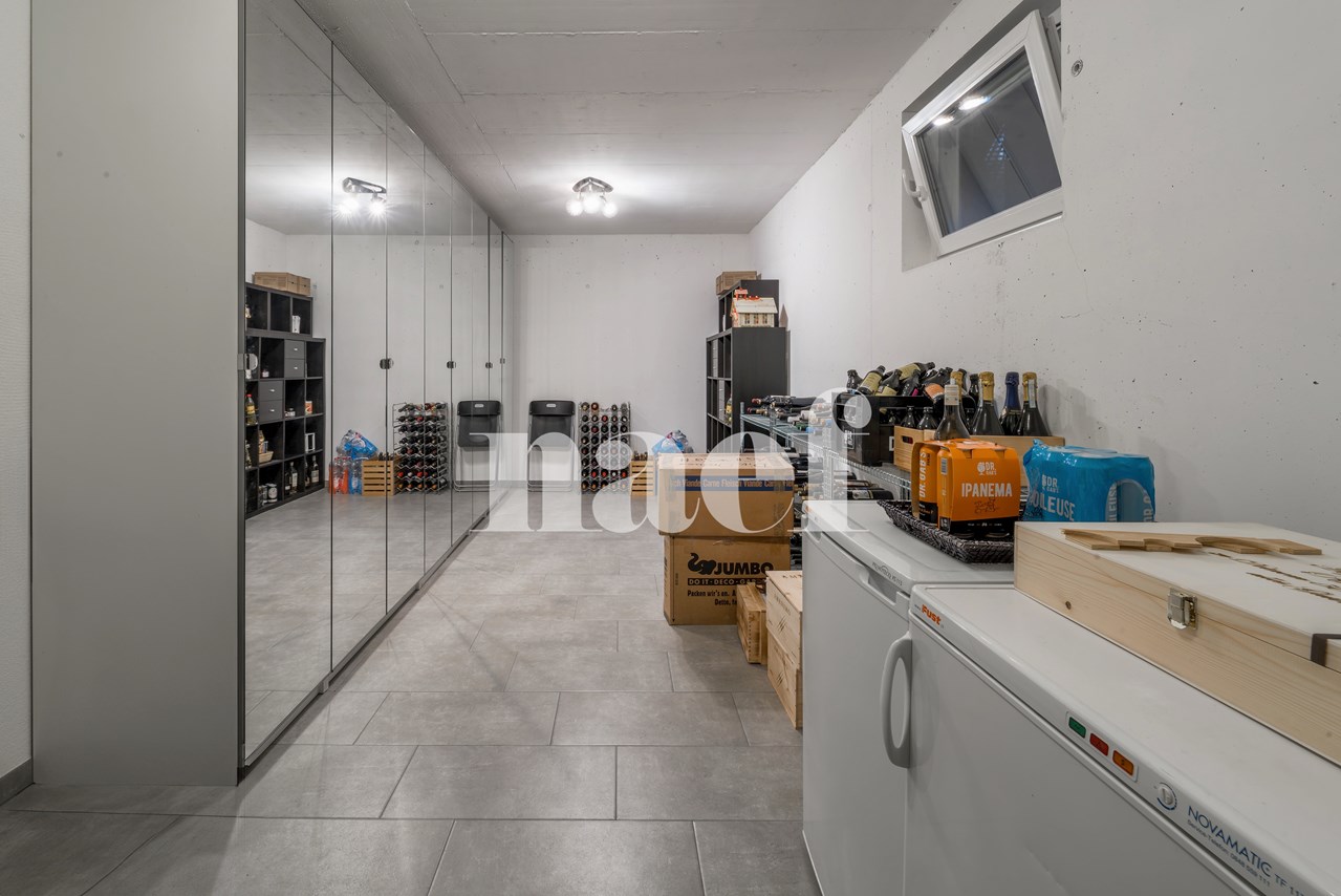 À vendre : Maison 5 chambres Hautemorges - Ref : 2362 | Naef Immobilier