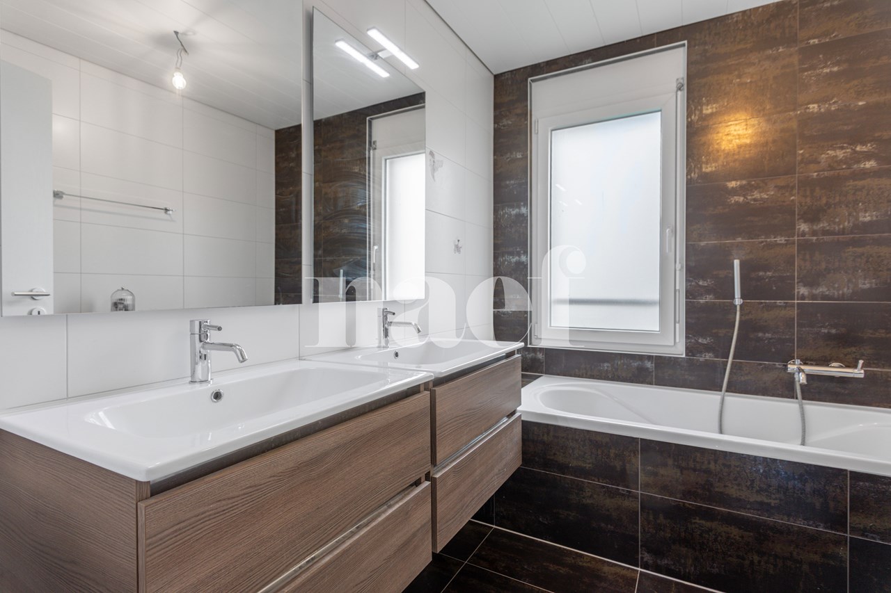 À vendre : Maison 4 chambres Vully-les-Lacs - Ref : 2714 | Naef Immobilier