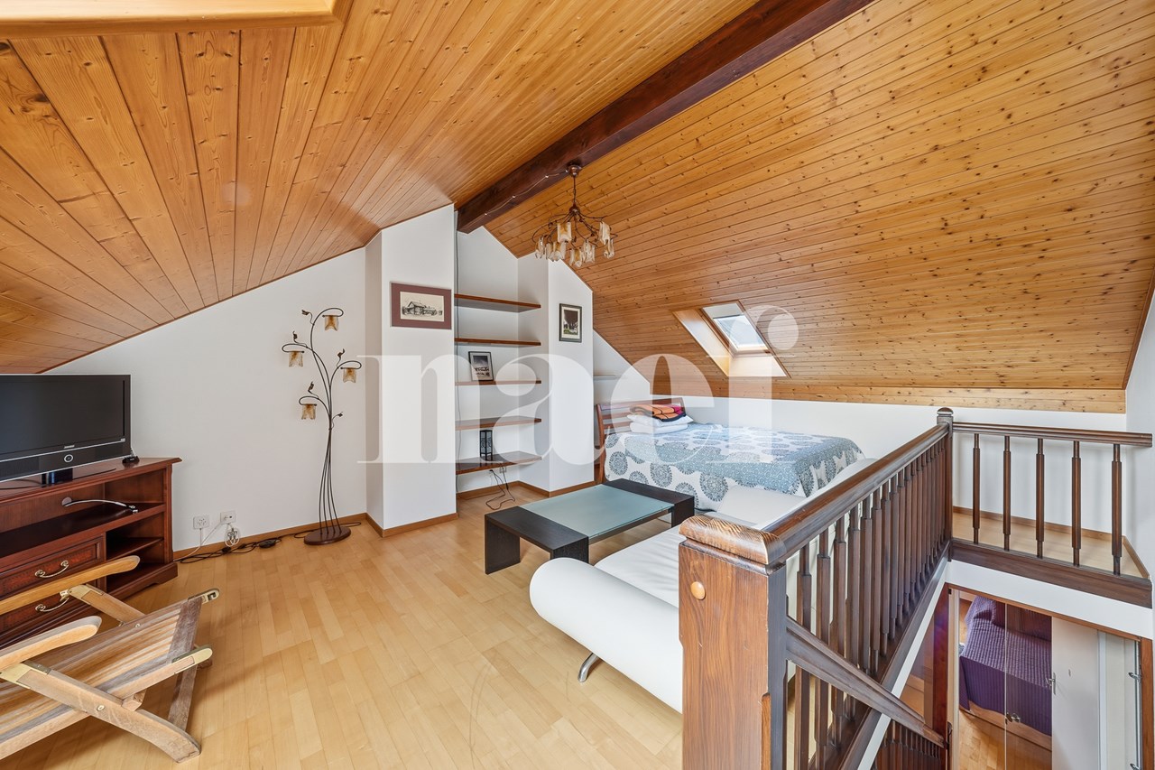 À vendre : Appartement 5 chambres Duillier - Ref : 2786 | Naef Immobilier